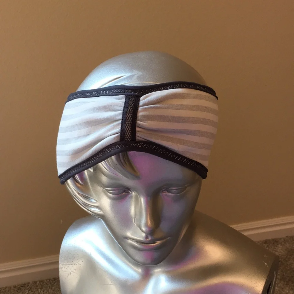 Lululemon Brisk Run Headband Macro Micro Stripe Polar Cream H. Silver Slate